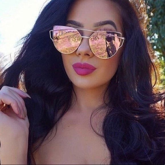 Mirrored Cat Eye Sunglasses - Picture 2 of 7